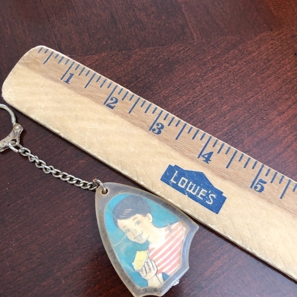 Vintage Astro Keychain - Picture 3 of 3